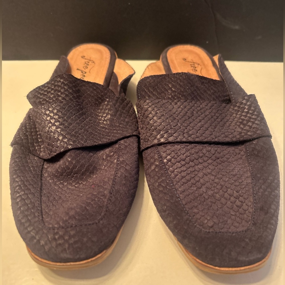 Free People Black Textured Flat Loafers